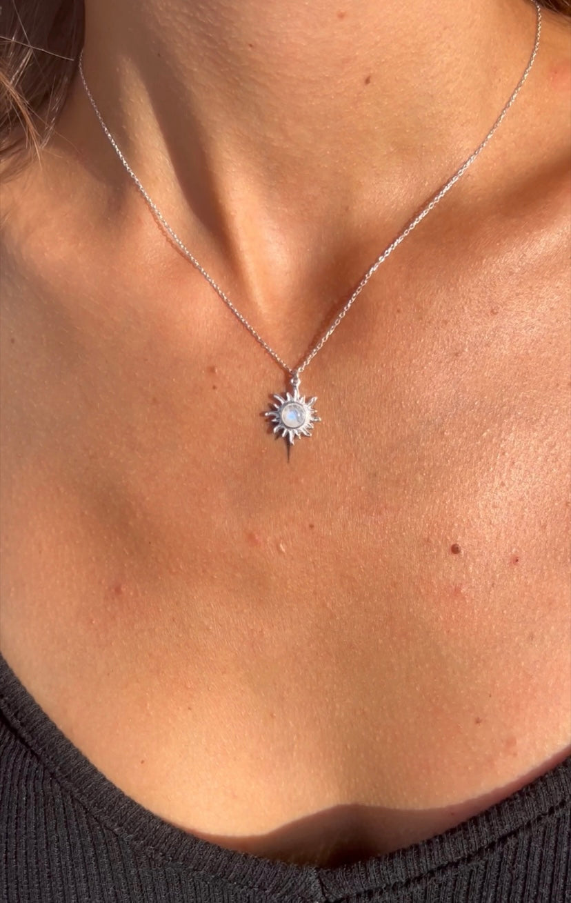 Ay Taşı Minimal Güneş Gümüş Kolye