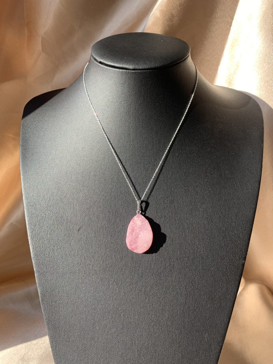 Pembe Akik Kolye