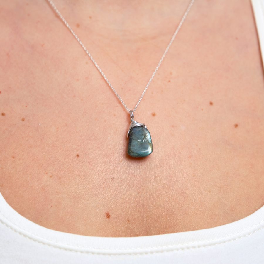 Labradorit Burgu Kolye