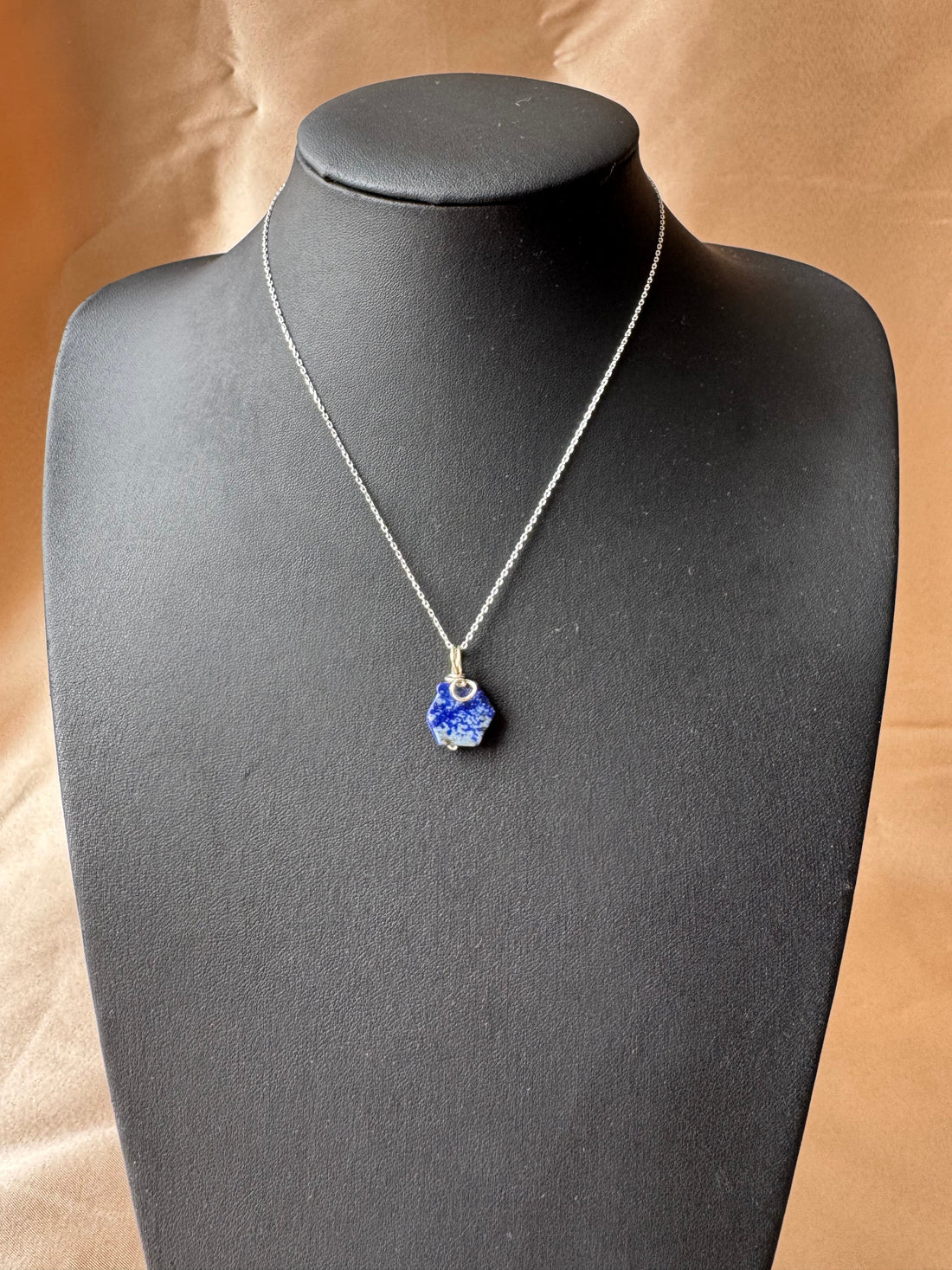 Lapis Lazuli Altıgen Kolye