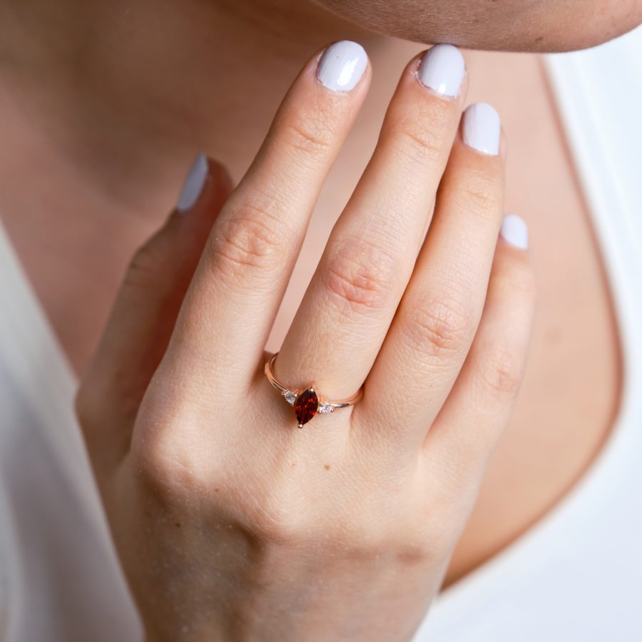 Lal Taşı (Garnet) Markiz Prenses Rose Gold Yüzük