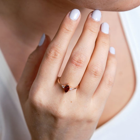 Lal Taşı (Garnet) Markiz Prenses Rose Gold Yüzük