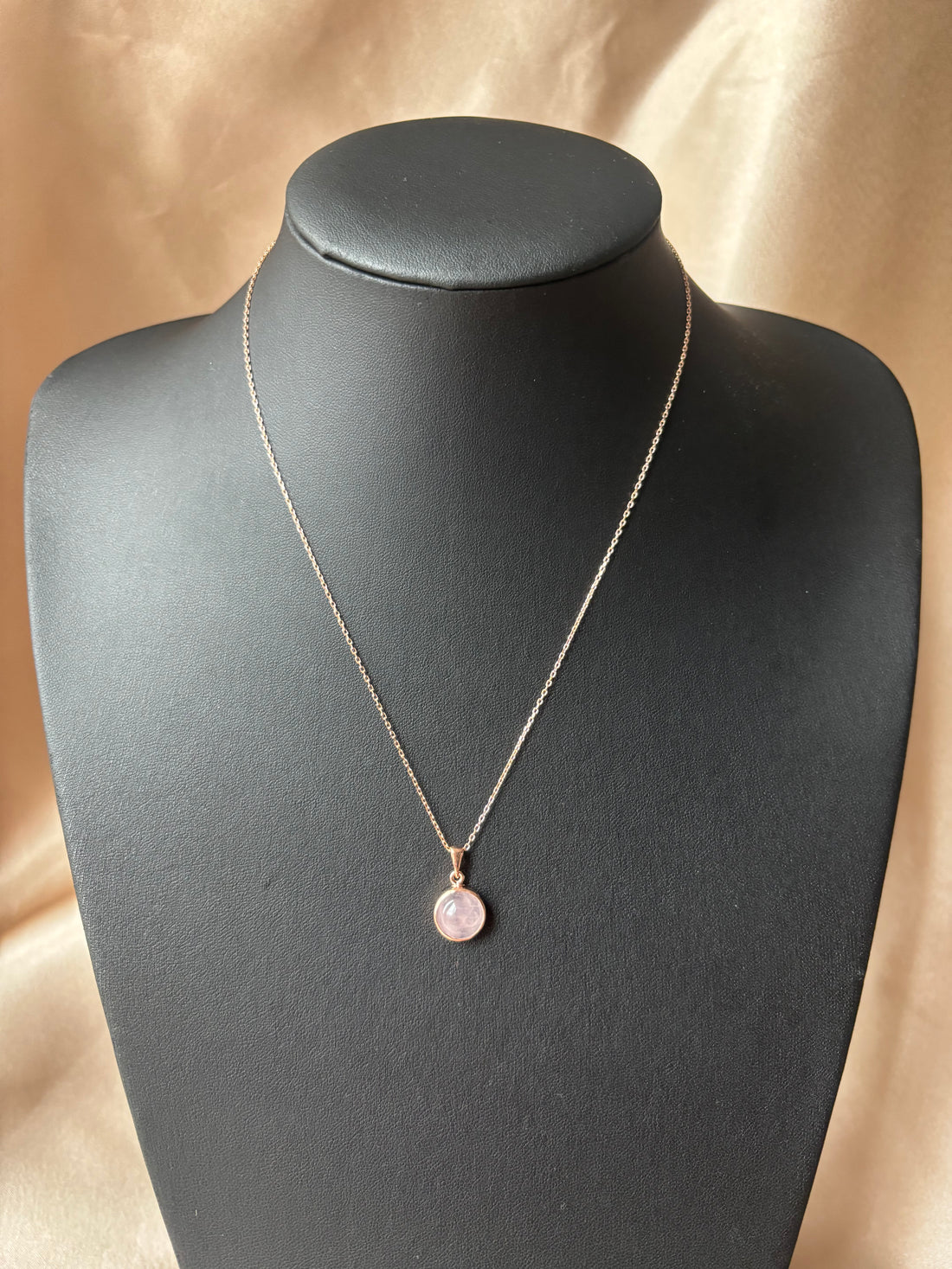 Pembe Kuvars Yuvarlak Rose Gold Kolye