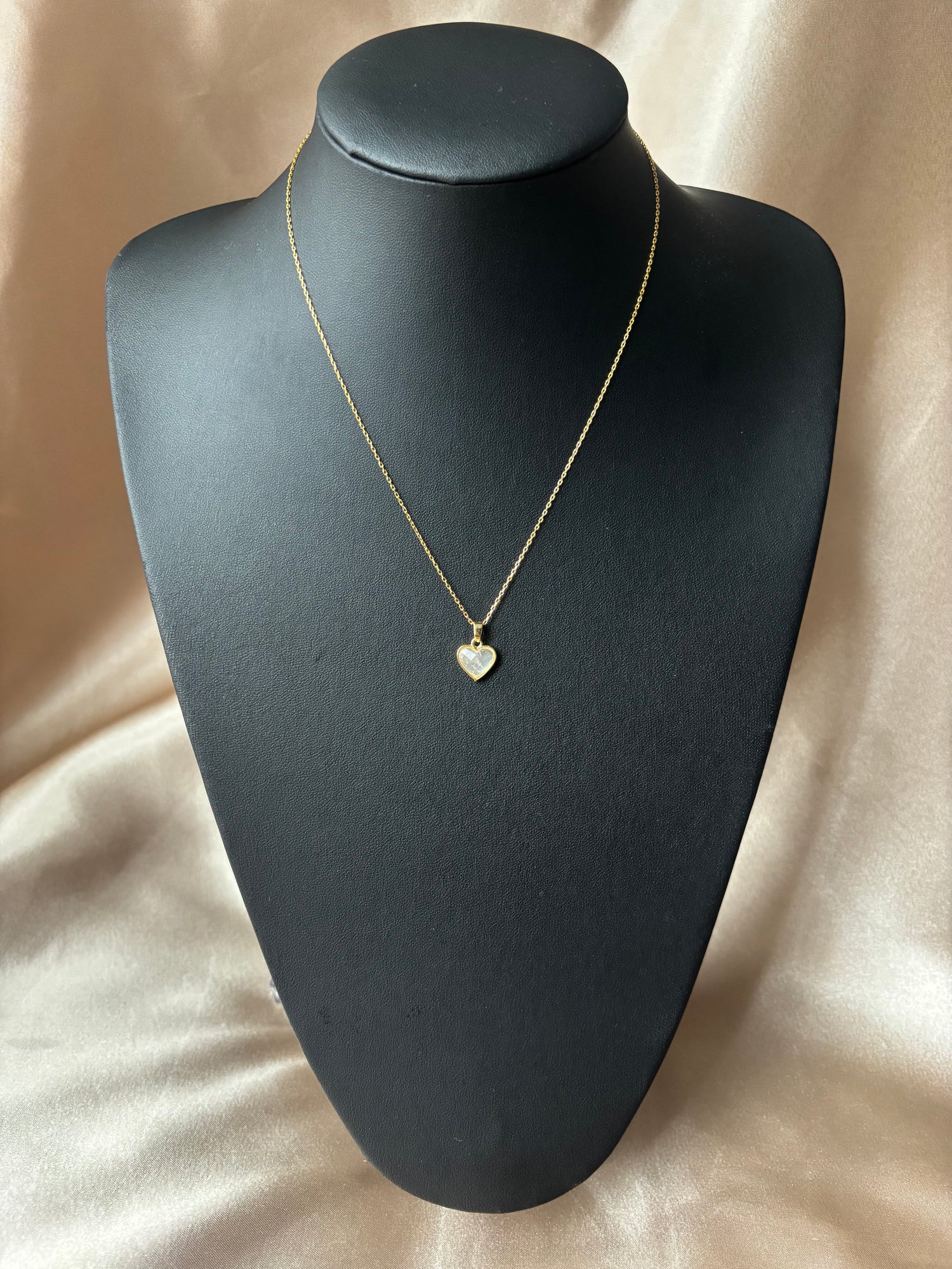 Kristal Kuvars Tiny Heart Gold Kolye