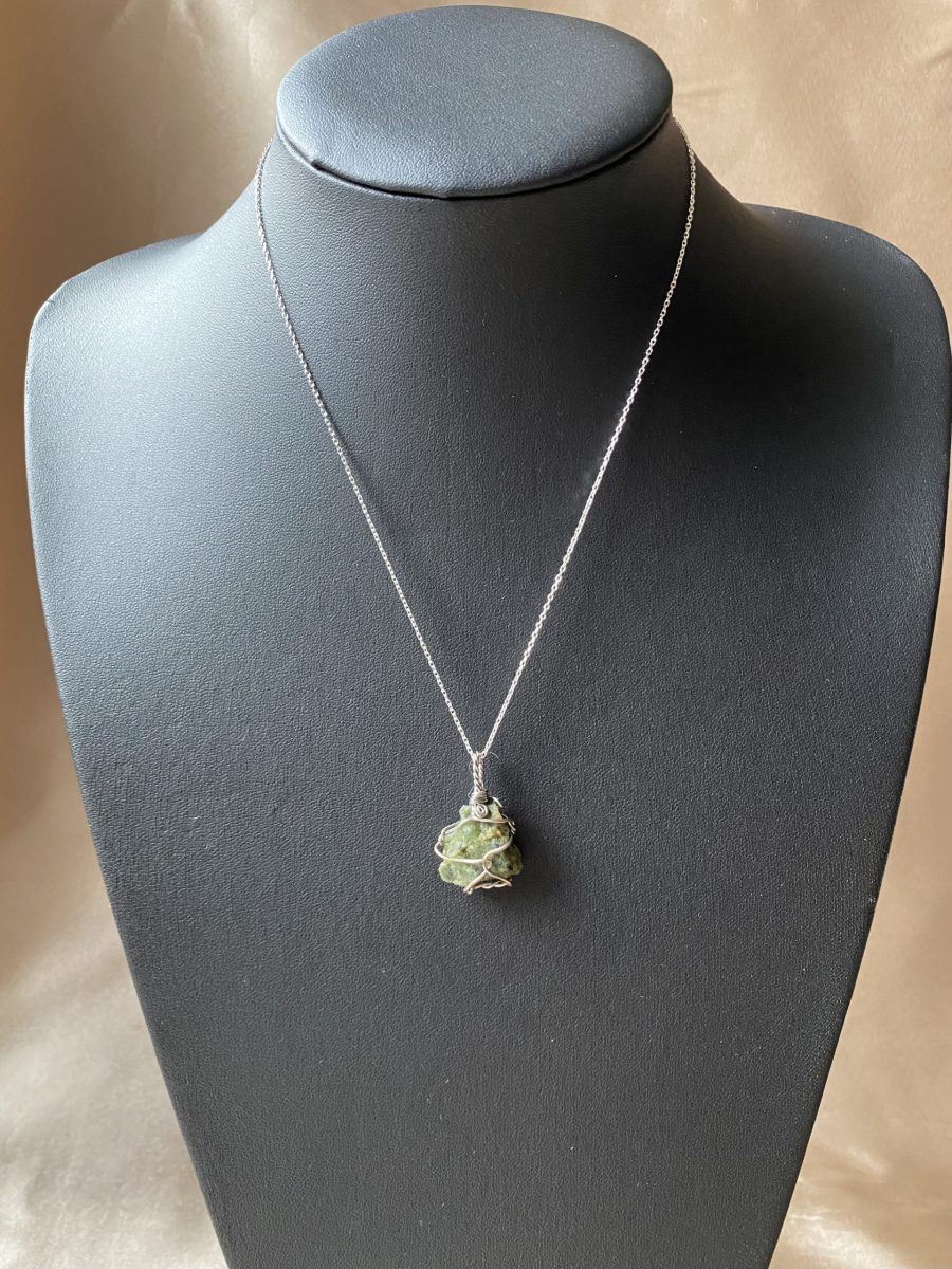 Yeşim Taşı Sarmal Kolye